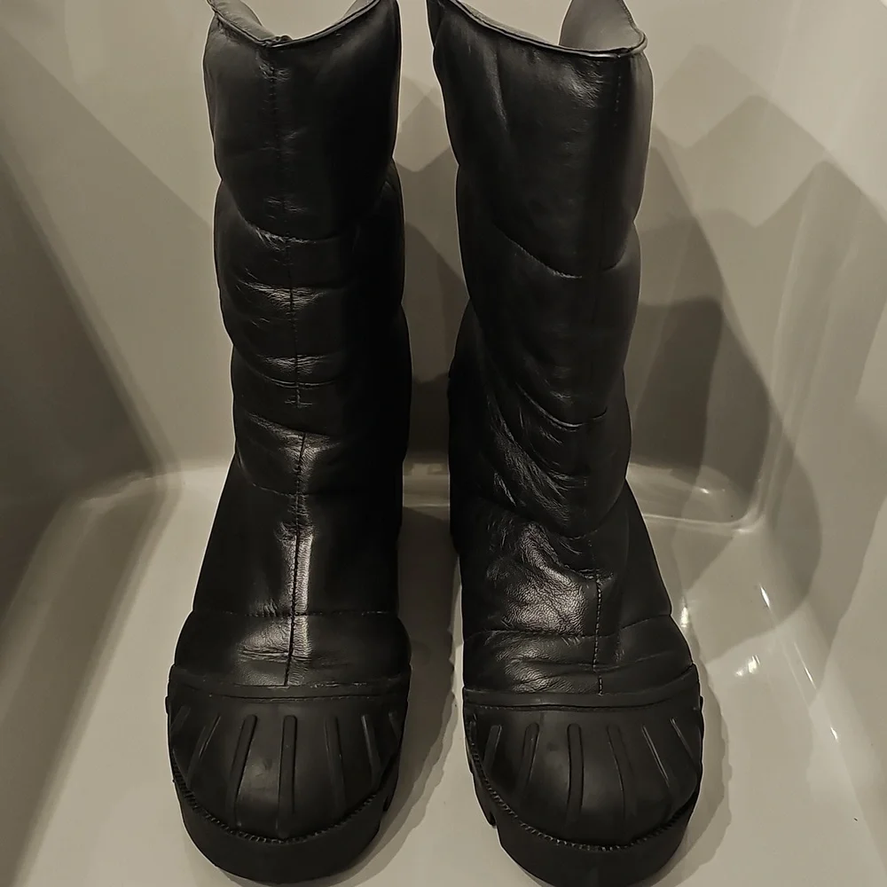 SCHUTZ Black Winter Boots
